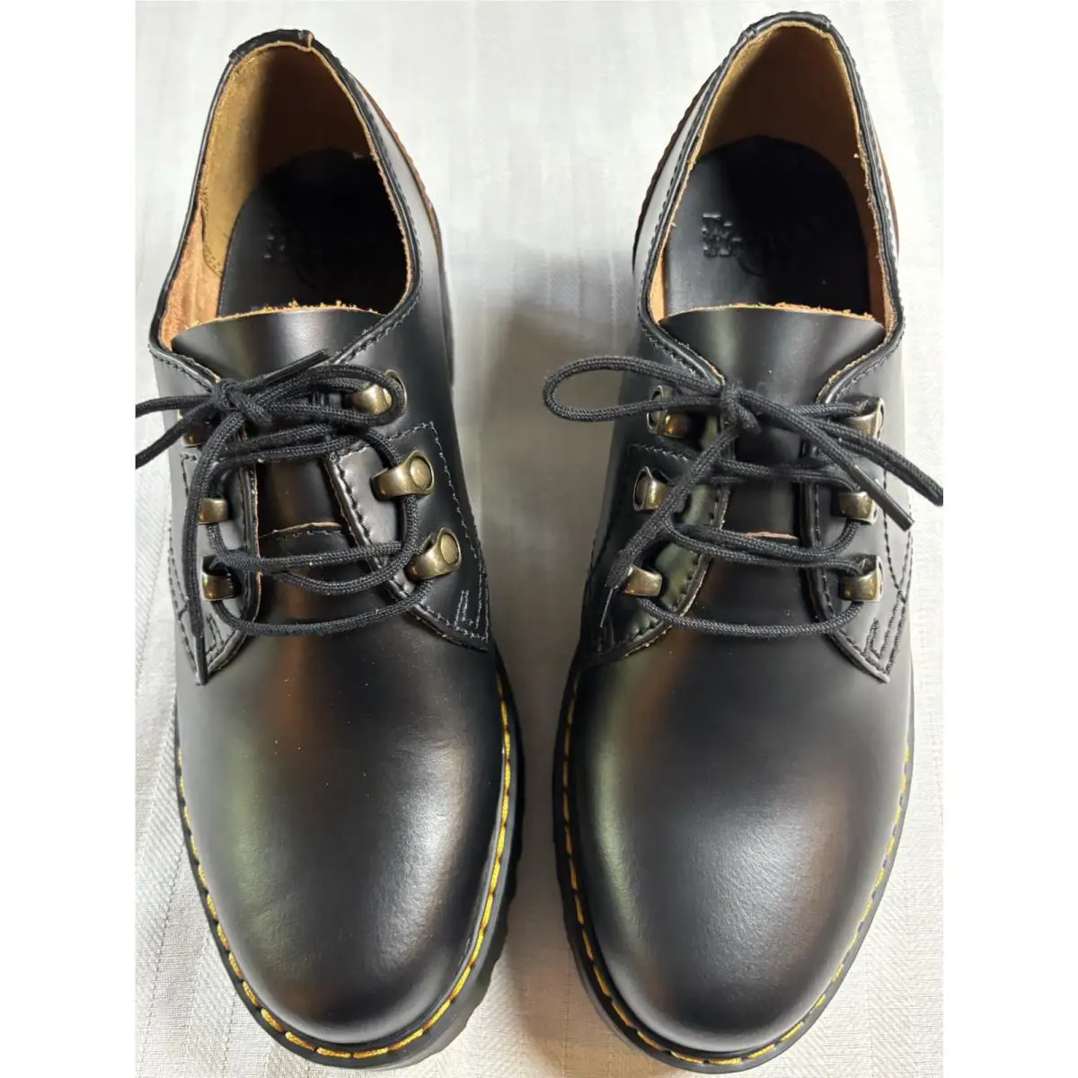 Dr. Martens shoes - Dr. Martens Leona - Martens Leona - Black 11
