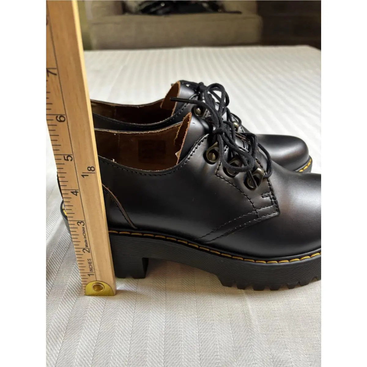 Dr. Martens shoes - Dr. Martens Leona - Martens Leona - Black 1