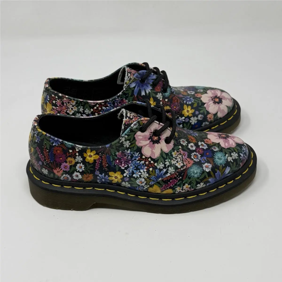 Dr. Martens shoes - Dr. Martens Lester - Martens Lester - Multicolor (UPC: 0883985666382) 2