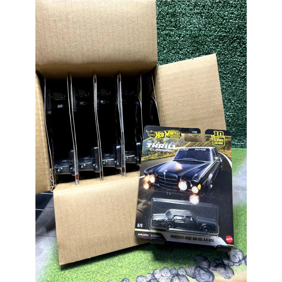 Pick Your - Hot Wheels Premium Thrill Climbers - Car Culture Case of Mercedes-Benz 300 SEL 6.8 AMG - 5/5