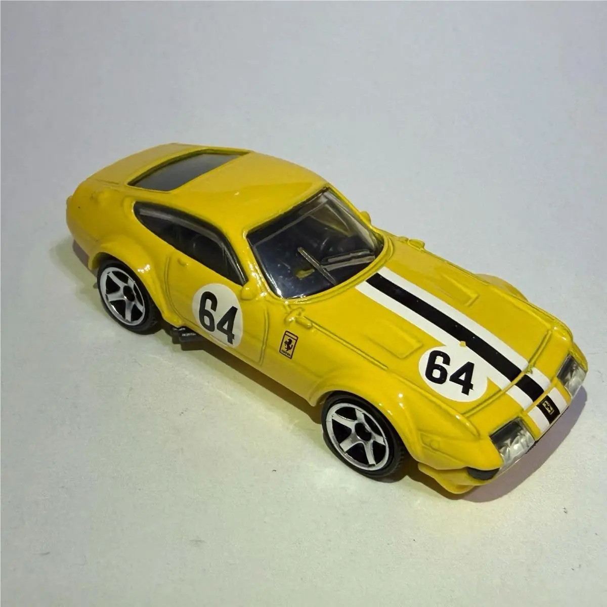 Hot Wheels Diecast Custom Made Ferrari 365 GTB4 with Real Riders