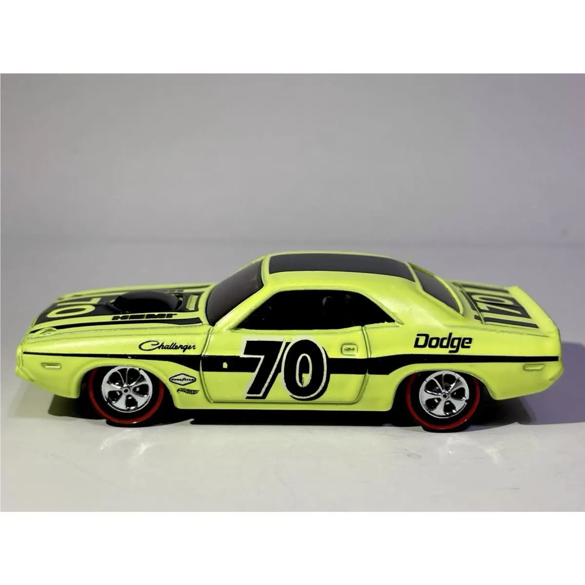 Hot Wheels Custom Made Redline 70 Dodge Hemi Challenger Yellow Diecast Car