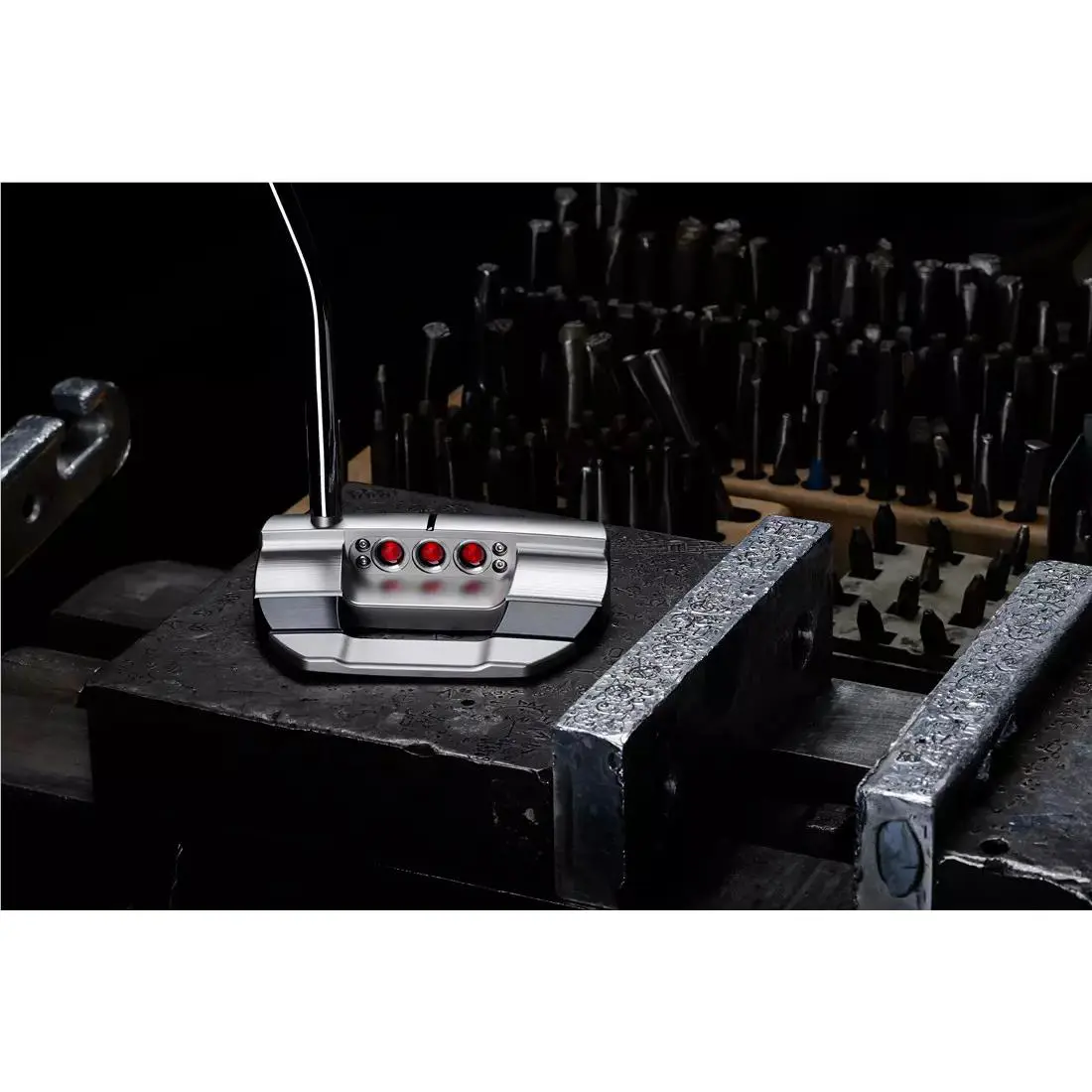 Scotty Cameron  - Scotty Cameron 2025 Studio Style Fastback - Silver, Lie Angle: Black 1