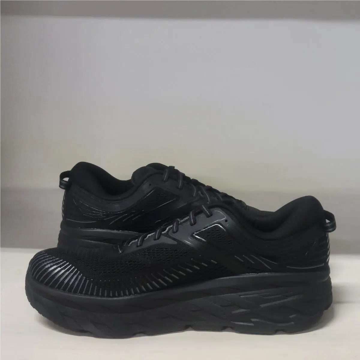 Hoka shoes - Hoka One One Bondi 7 - 1110518/BBLC - Black 4