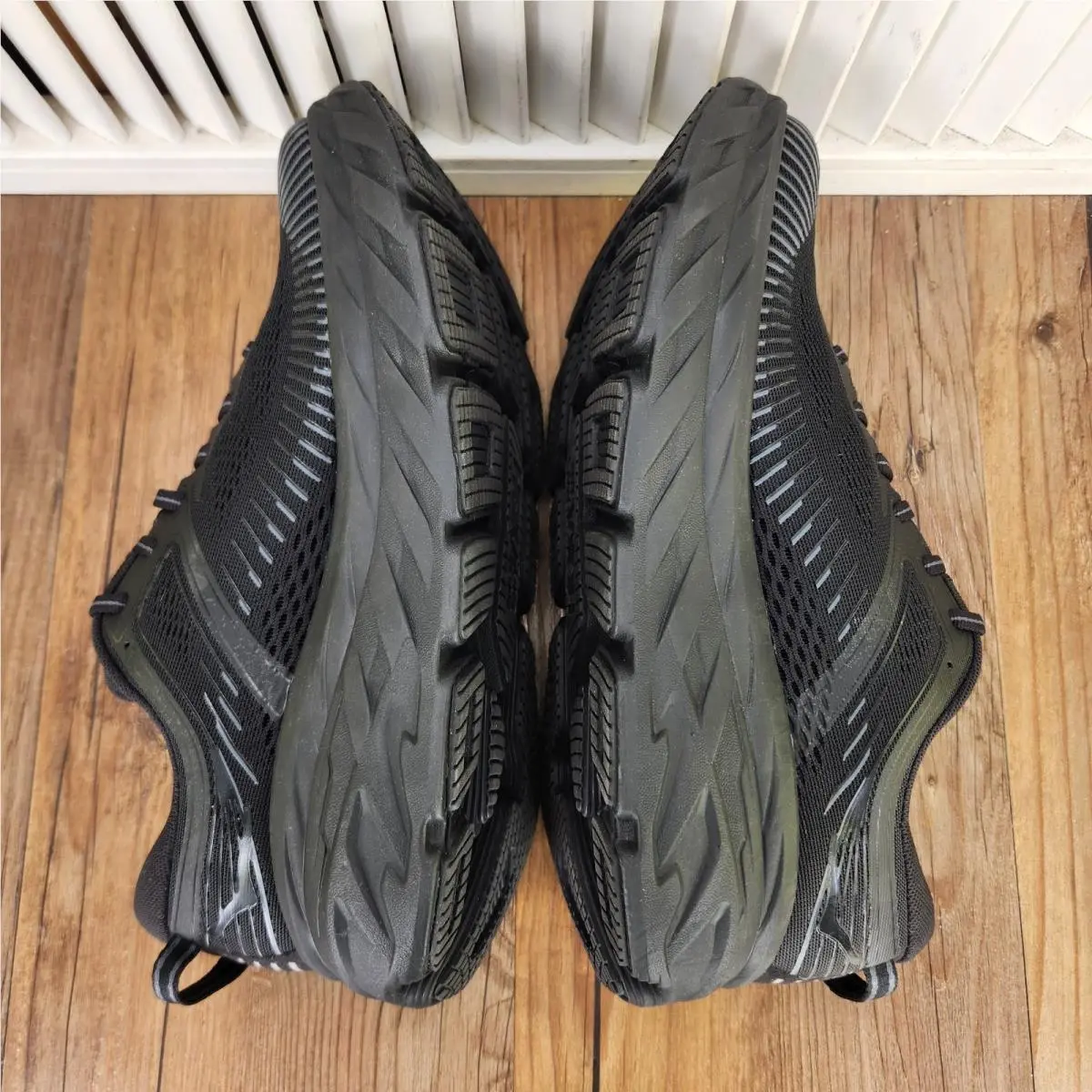 Hoka shoes - Hoka One One Bondi 7 - 1110518-BBLC - Black 5