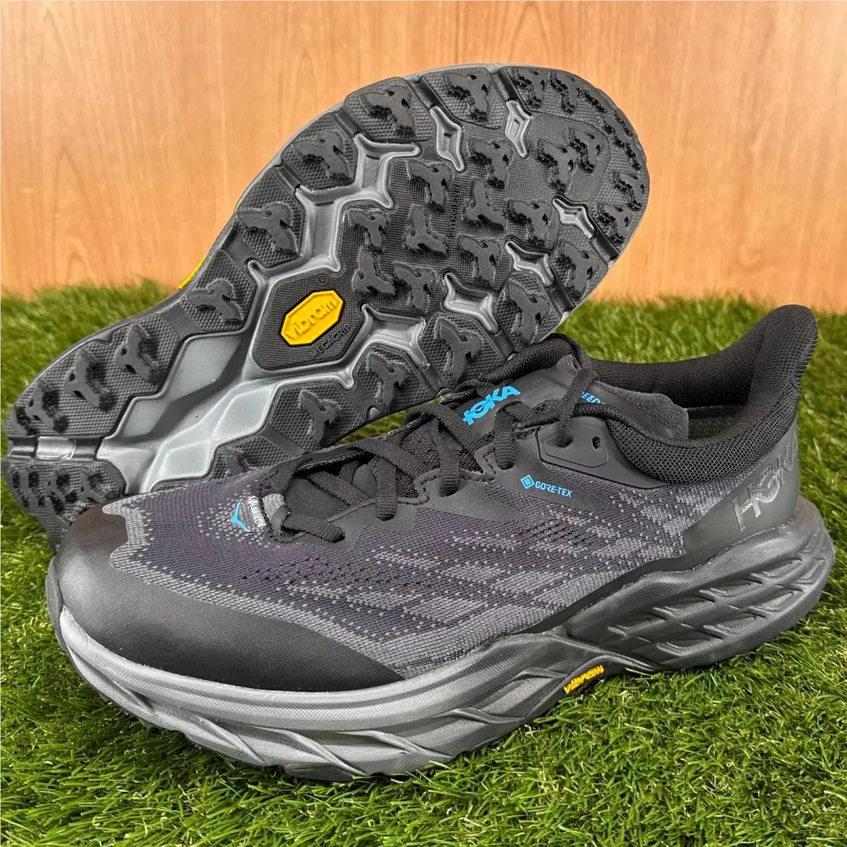 Hoka shoes - Hoka One One Speedgoat 5 - 1127912-BBLC - Black (UPC: 195719631581) 0