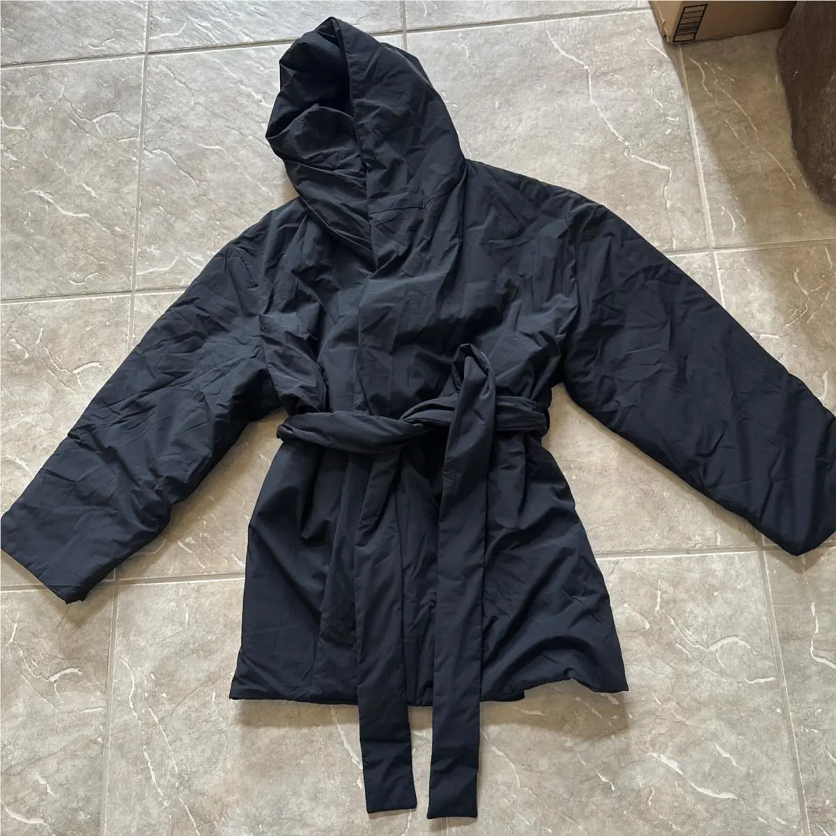 Nike x Skims Women’s Woven Nylon Wrap Coat Hooded Jacket Obsidian Black Medium