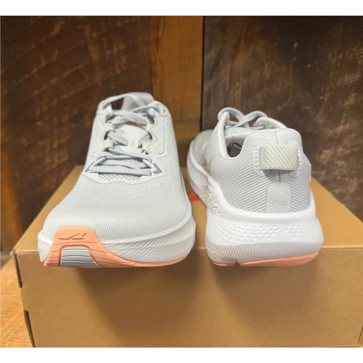 Altra shoes - Light Gray 2