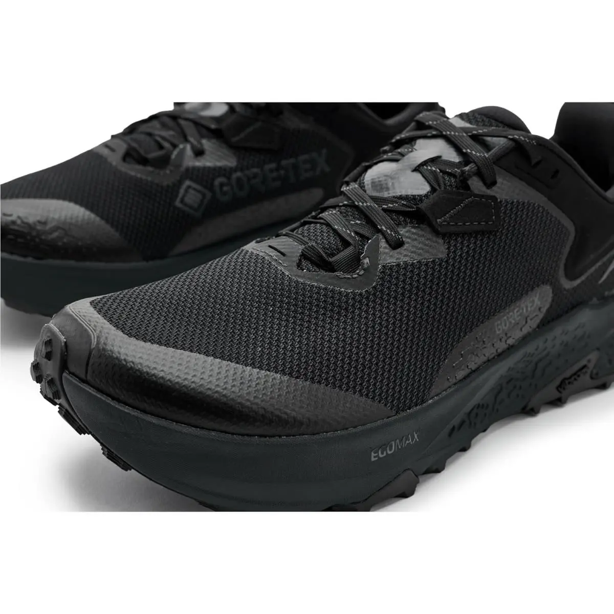 Altra shoes - Black/Black 4