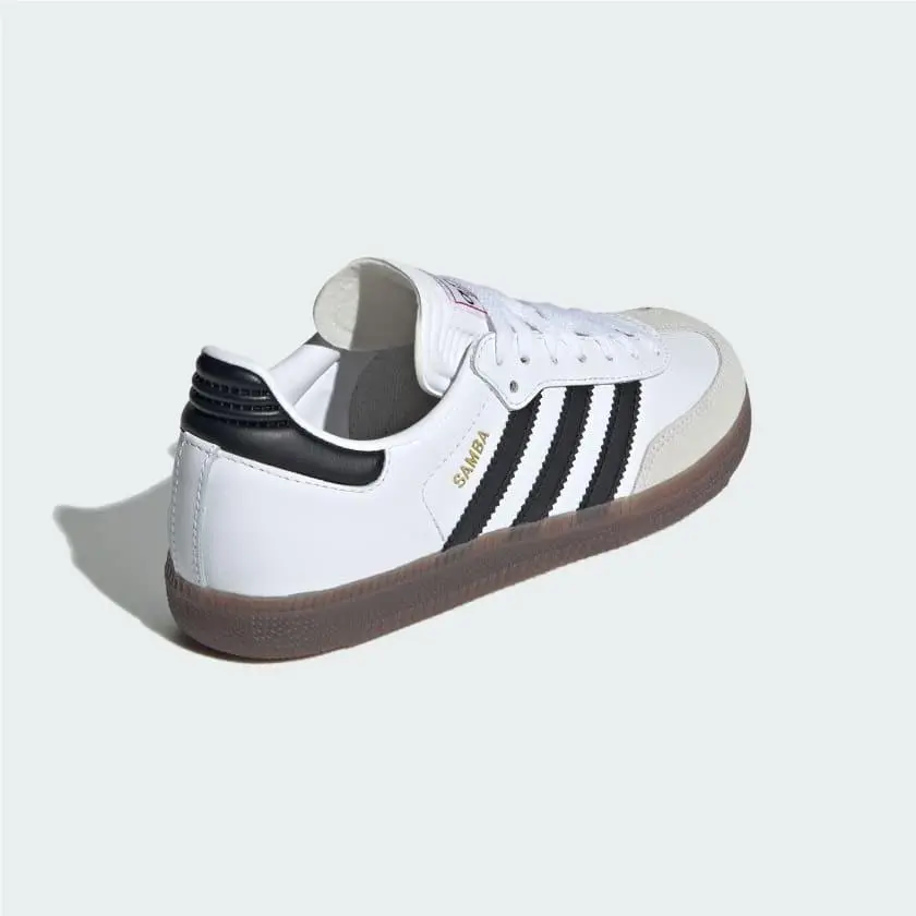 Adidas shoes - Cloud White/Core Black/Gum 8