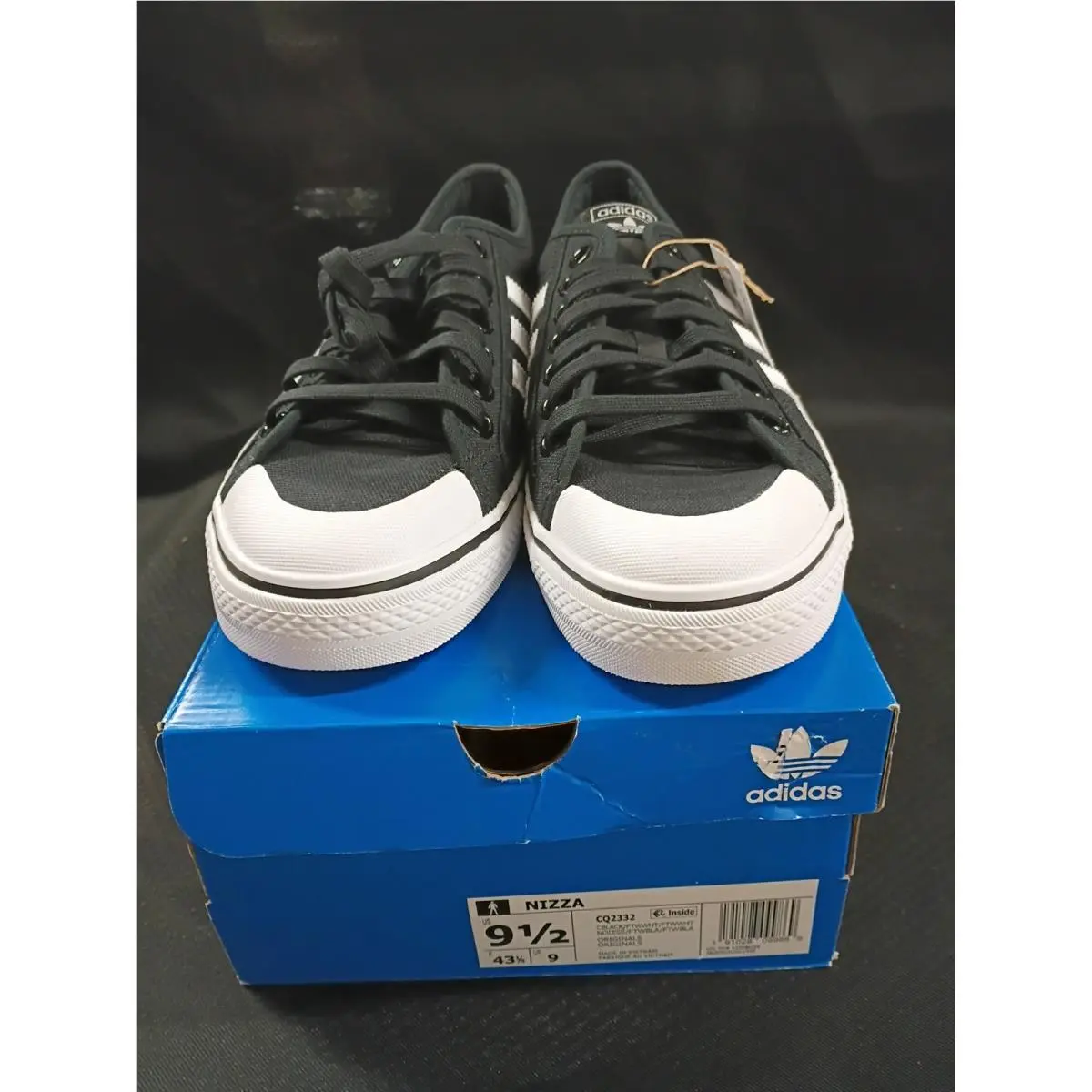 Nizza Originals Black and White Shoe Men’s Size 9.5 CQ2332 by Adidas