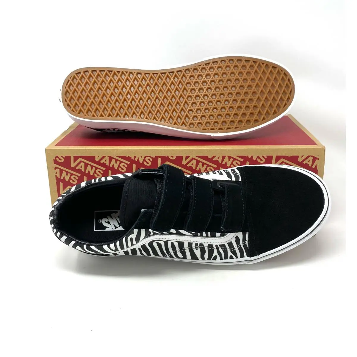 Vans shoes - VANS Old Skool V - Old Skool - VN0A3D296DB - Black 0