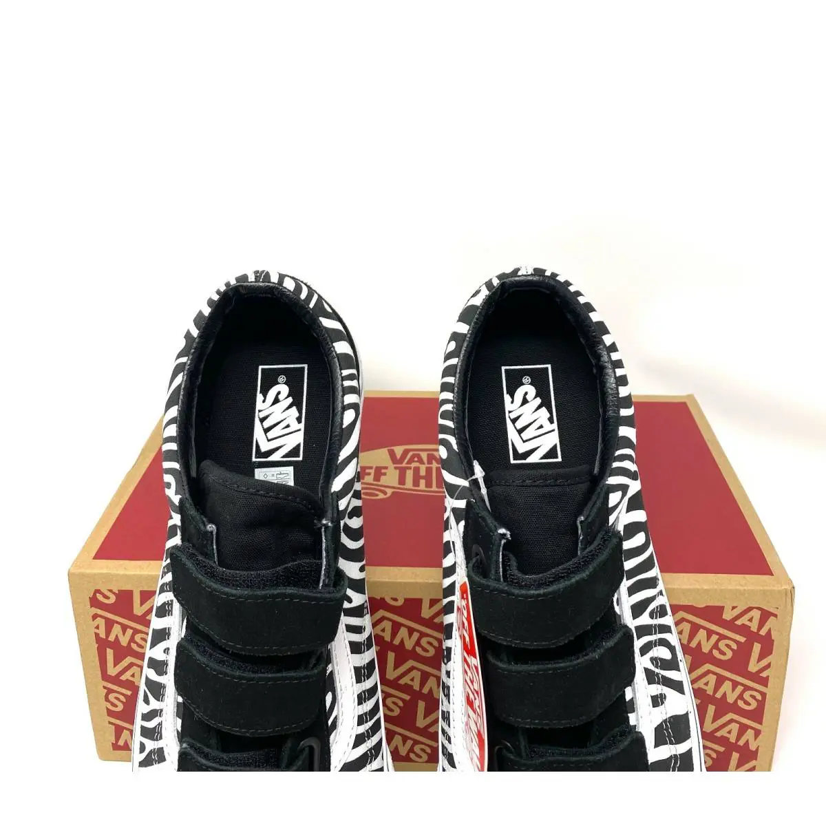 Vans shoes - VANS Old Skool V - Old Skool - VN0A3D296DB - Black 2