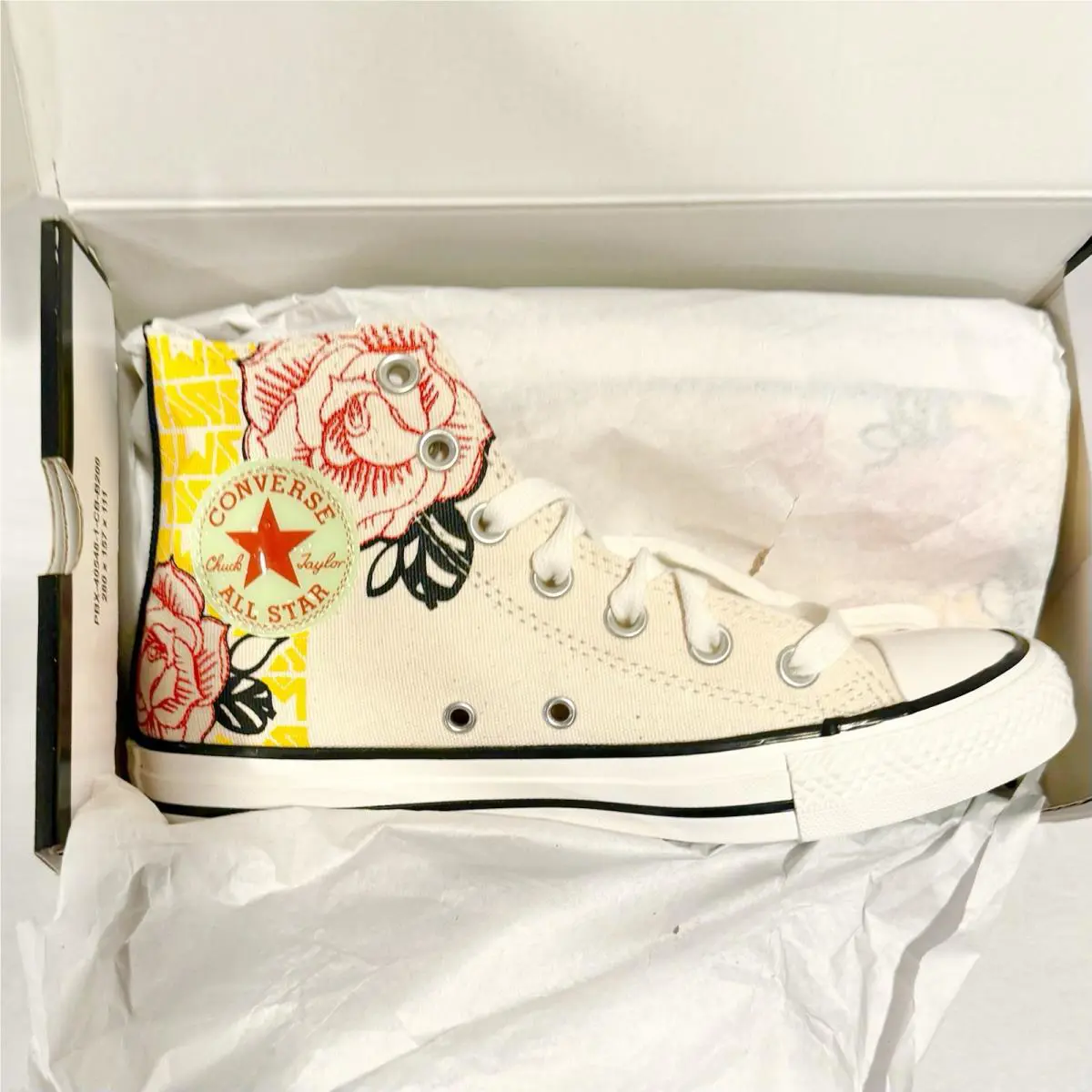 Converse shoes - Converse Chuck Taylor All Star - A10454C - Ivory, Manufacturer: Cream/Black/Red 0