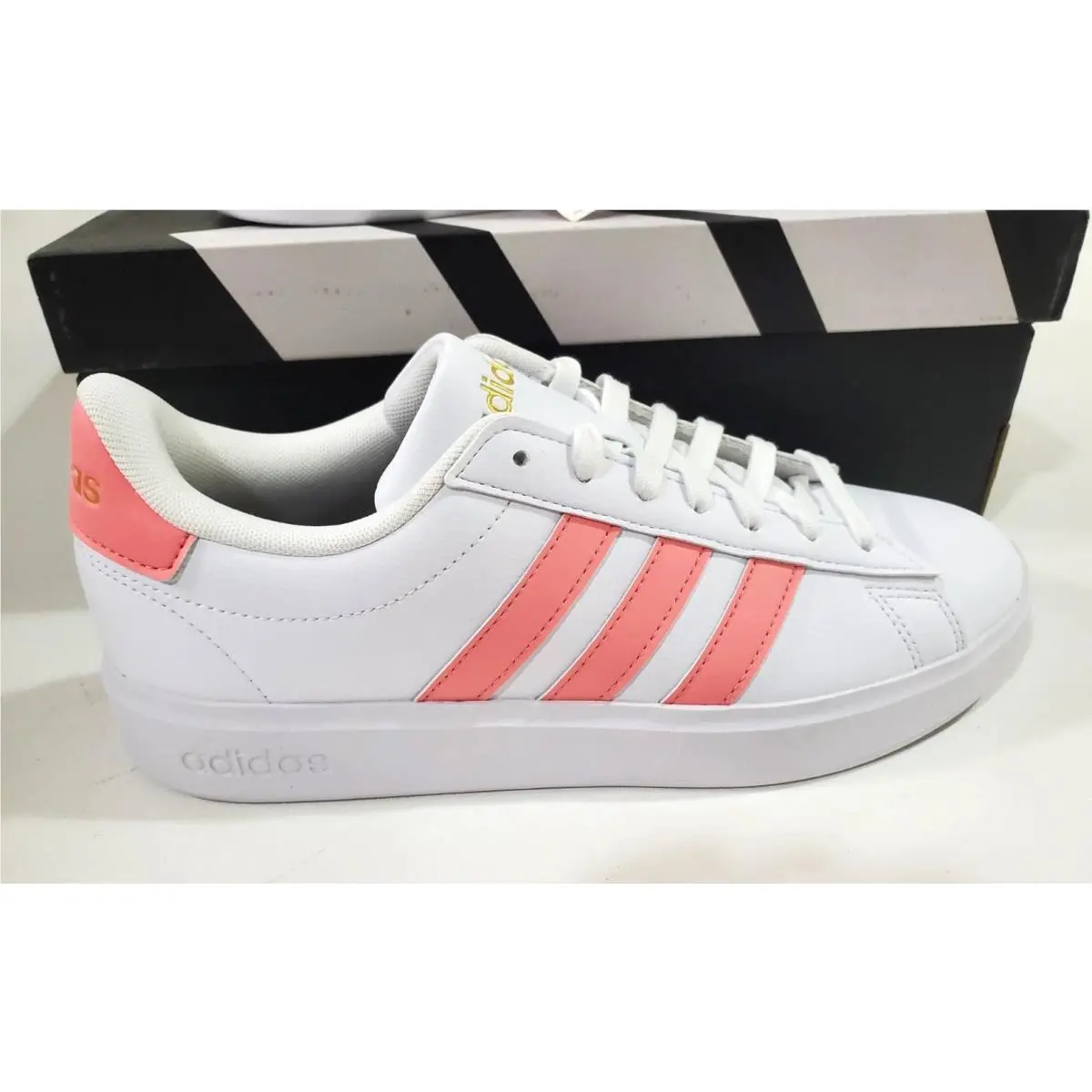 Adidas shoes - Pink, White (UPC: 4067888077216) 1