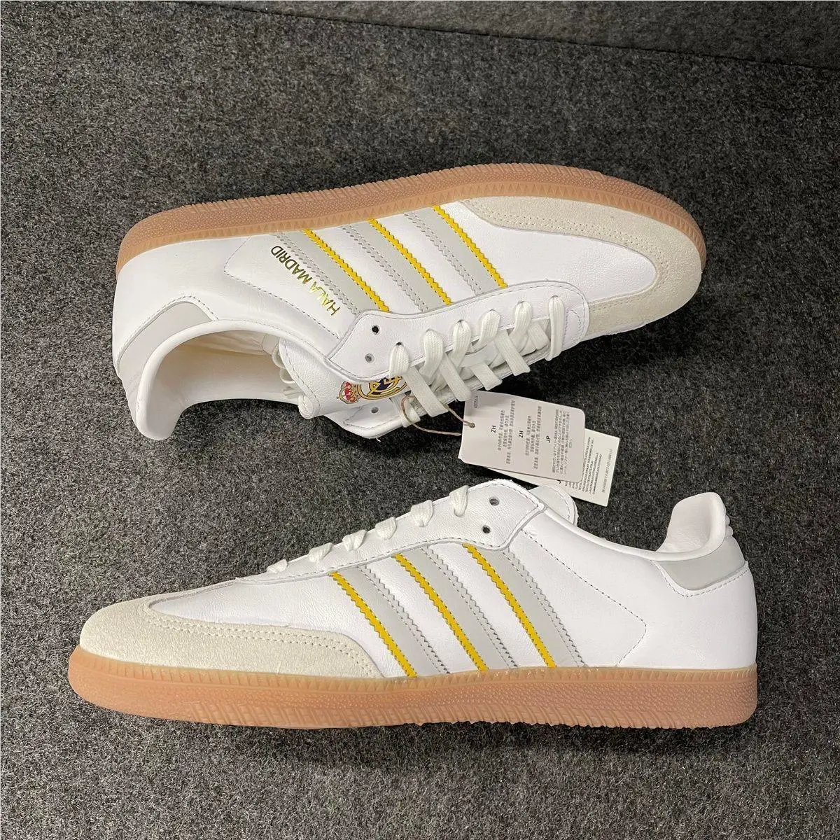 Adidas shoes - VS181934 - vs-181934 - White (UPC: 197617253537) 3