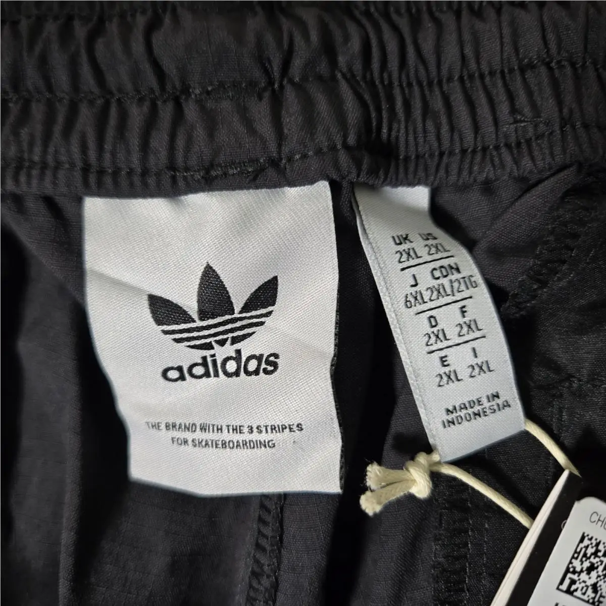 Adidas clothing - JN3970 - JN3970 - Black 4