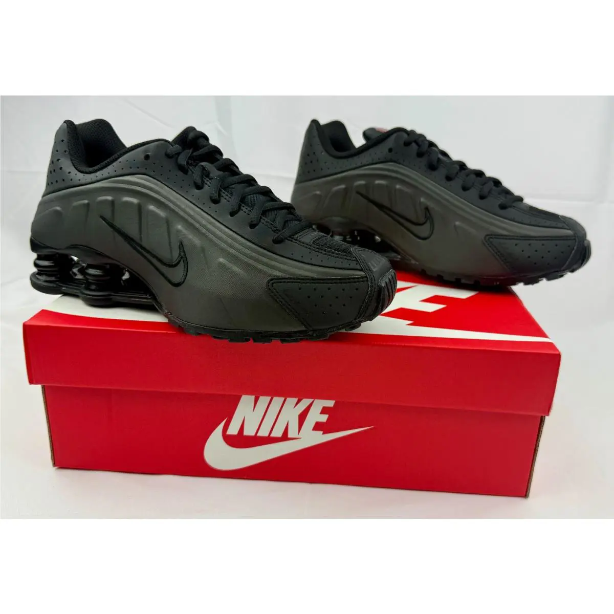 Nike shoes - Nike Shox R4 - Shox - Black 8