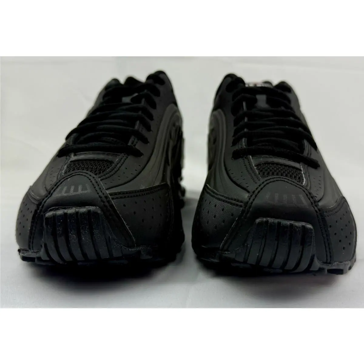 Nike shoes - Nike Shox R4 - Shox - Black 12