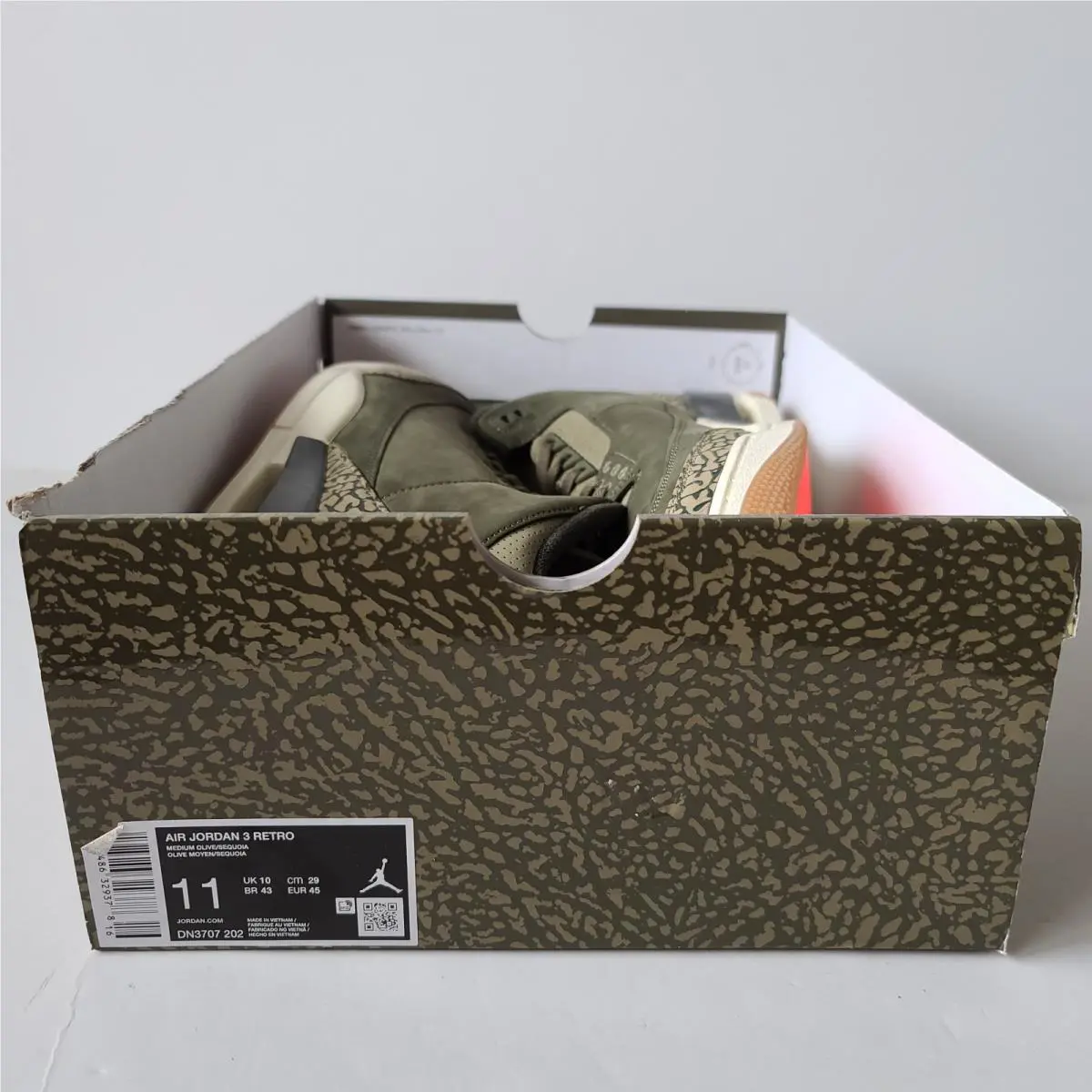 Nike shoes - Air Jordan 3 - Air - DN3707-202 - Green 0