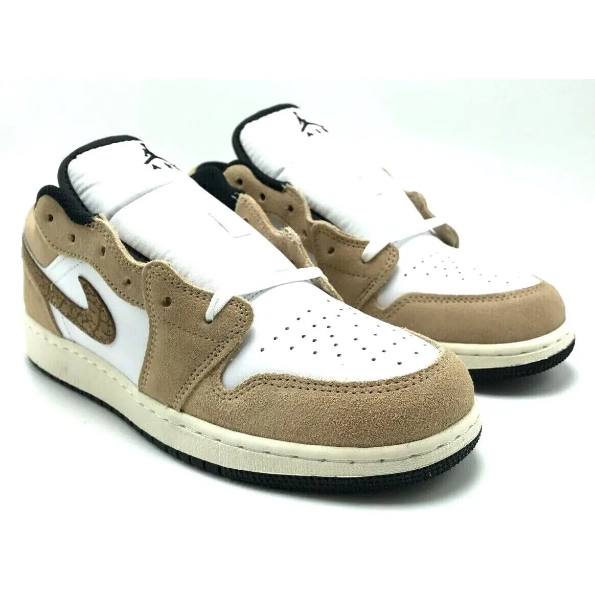 Nike shoes - Air Jordan 1 Low SE - Brown 1