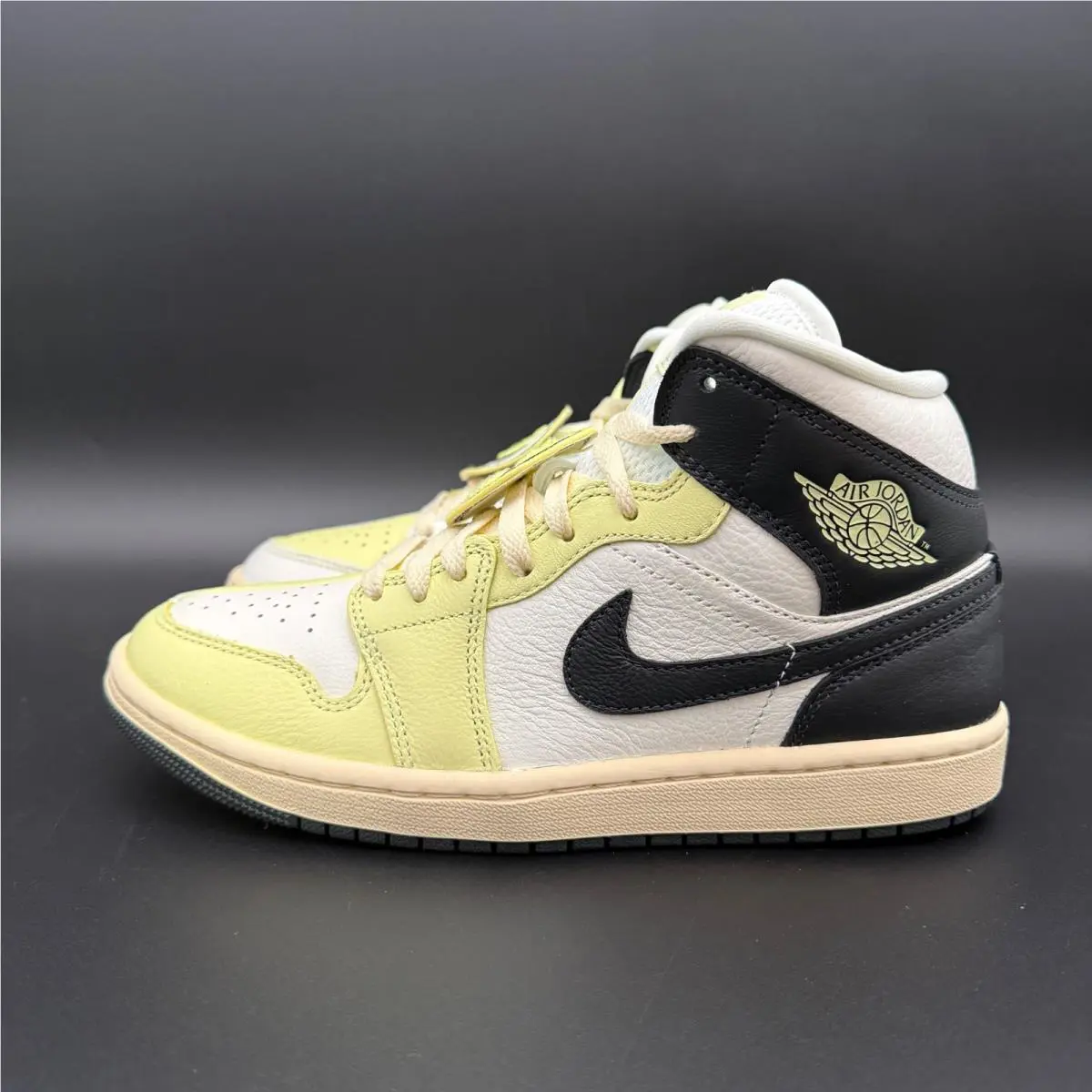 Nike shoes - Air Jordan 1 Mid SE - HQ3008-130 - Sail/Luminous Green/Anthracite 9