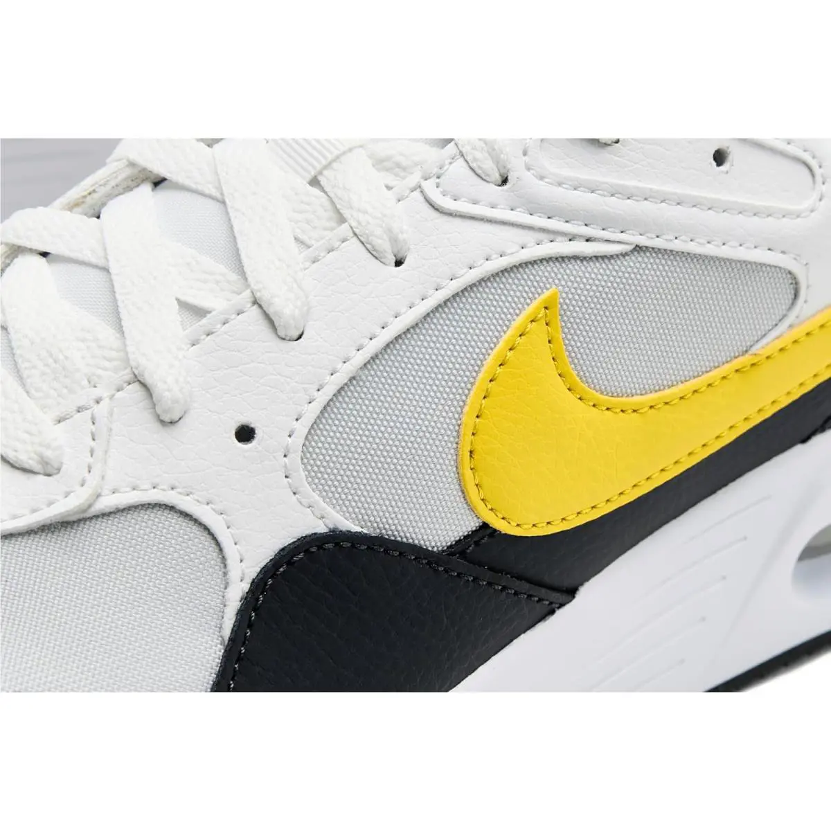 Nike shoes - Black/White/Black 18