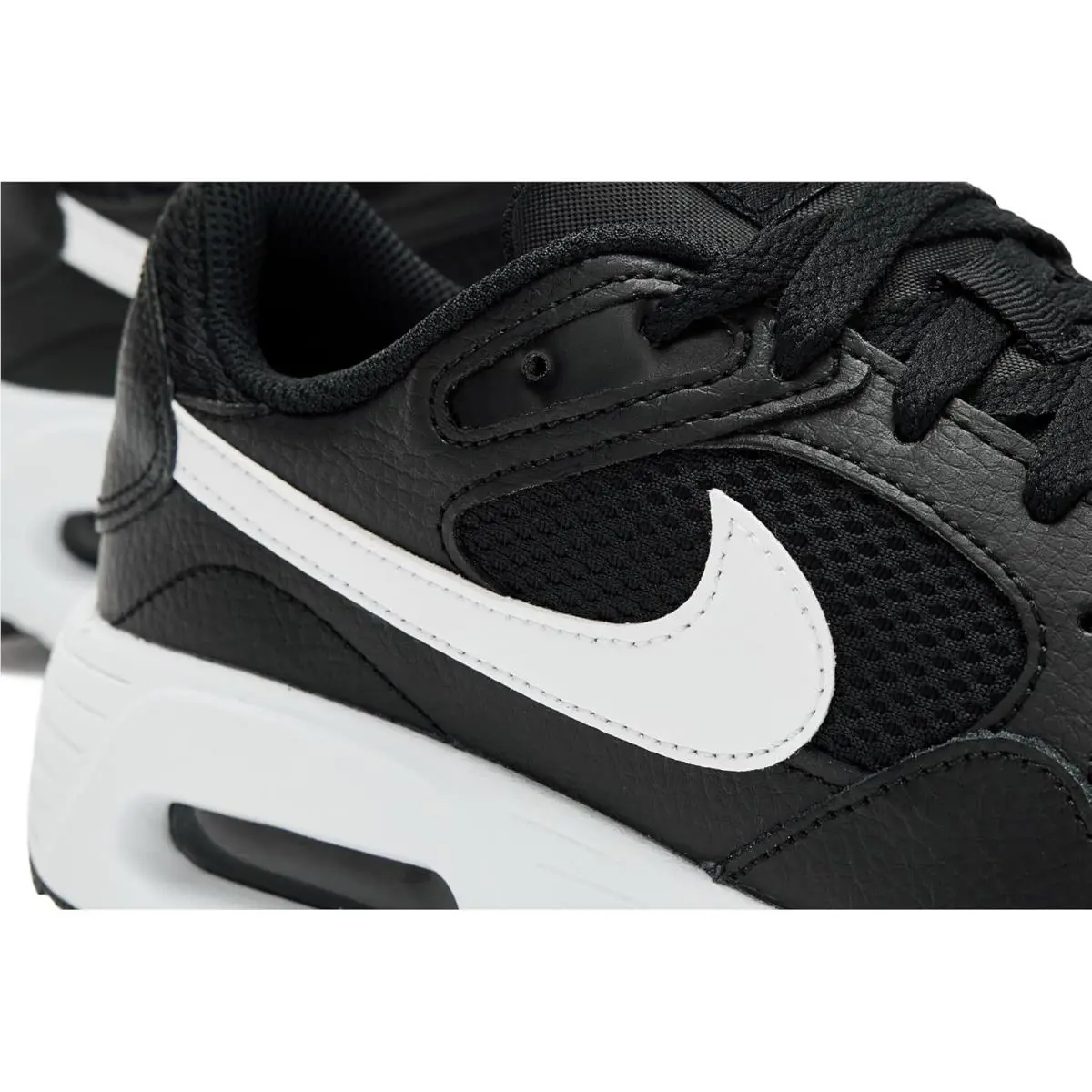 Nike shoes - Black/White/Black 4
