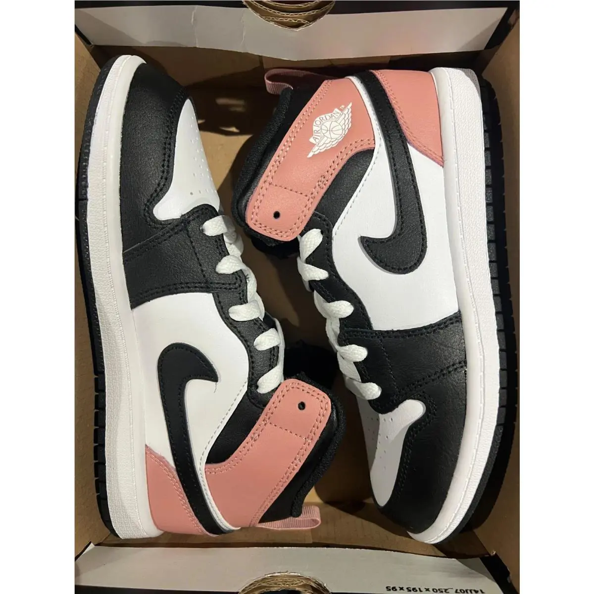 Nike shoes - WHITE/BLACK RUST PINK 6