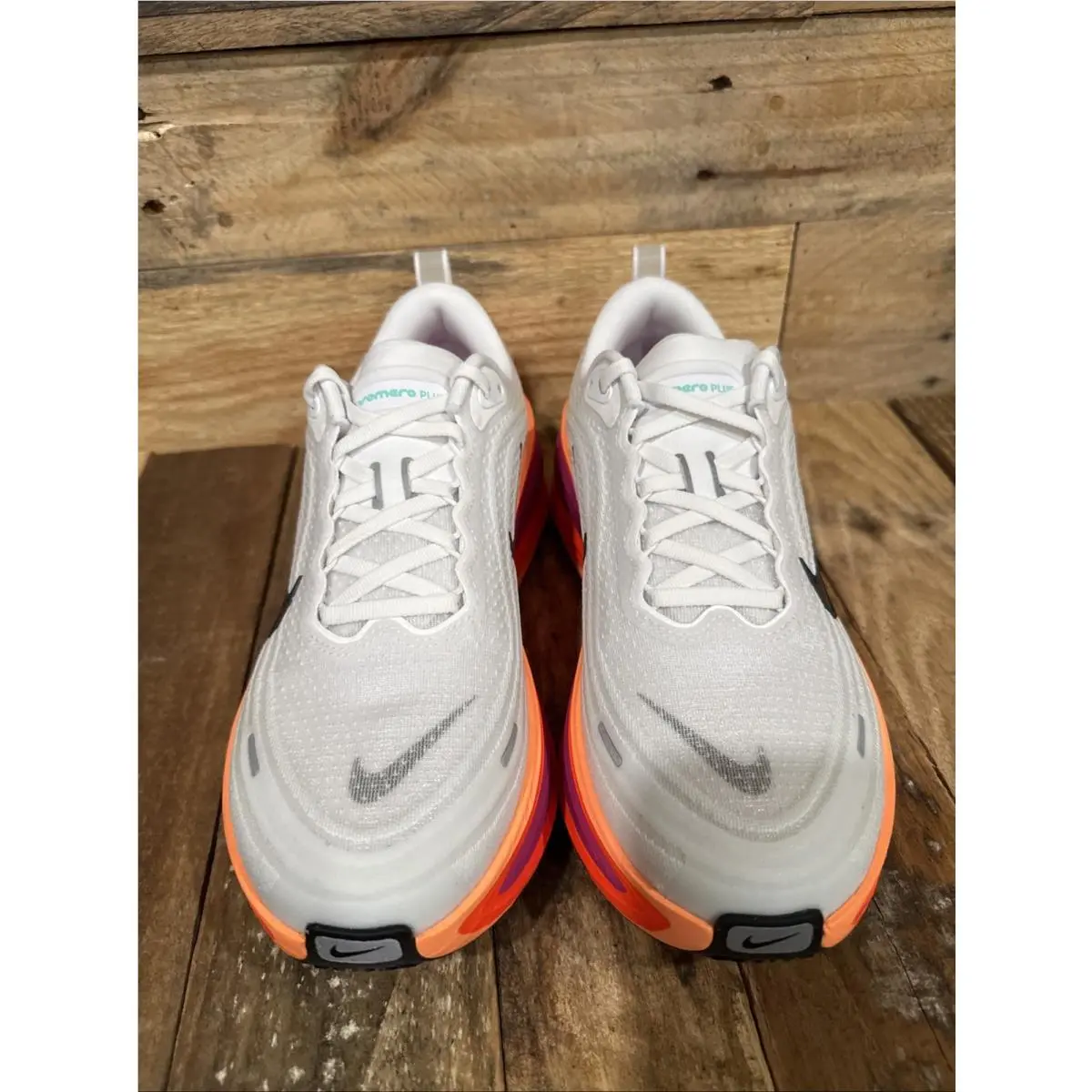 Nike shoes - Nike Vomero Plus - Vomero Plus - HV8154-104 - White 1