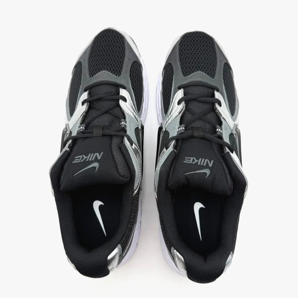 Nike shoes - Nike V5 RNR - RNR - HJ5228- 004 - Black (UPC: 198480901440) 4