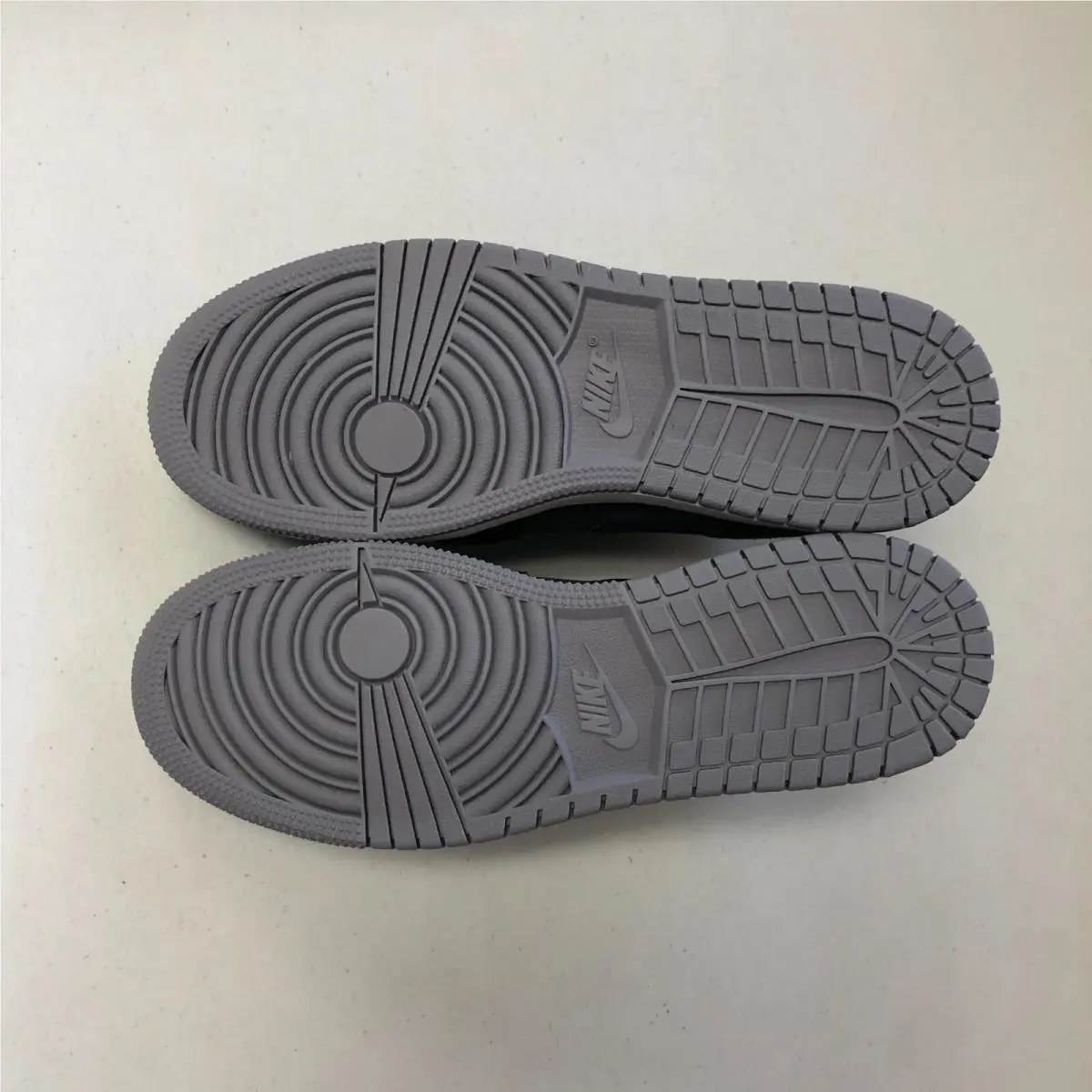 Nike shoes - Nike Air Jordan 1 Mid - Black/Cement Grey-Lt Graphite (UPC: 196149458038) 3
