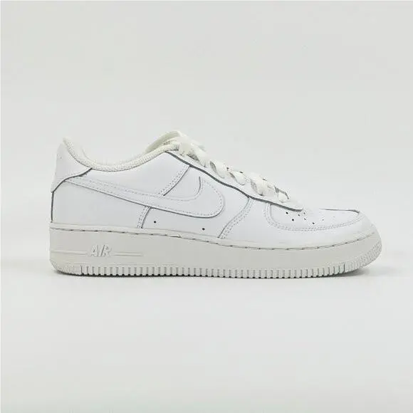 Nike shoes - White 2