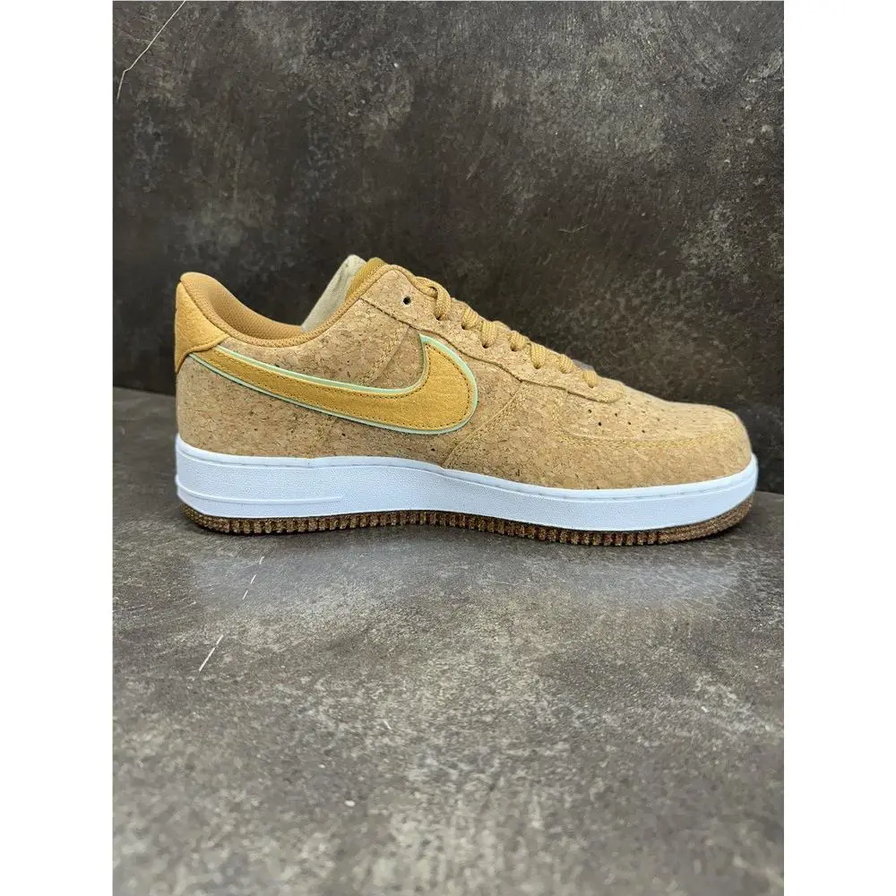 Nike shoes - METALLIC GOLD 3
