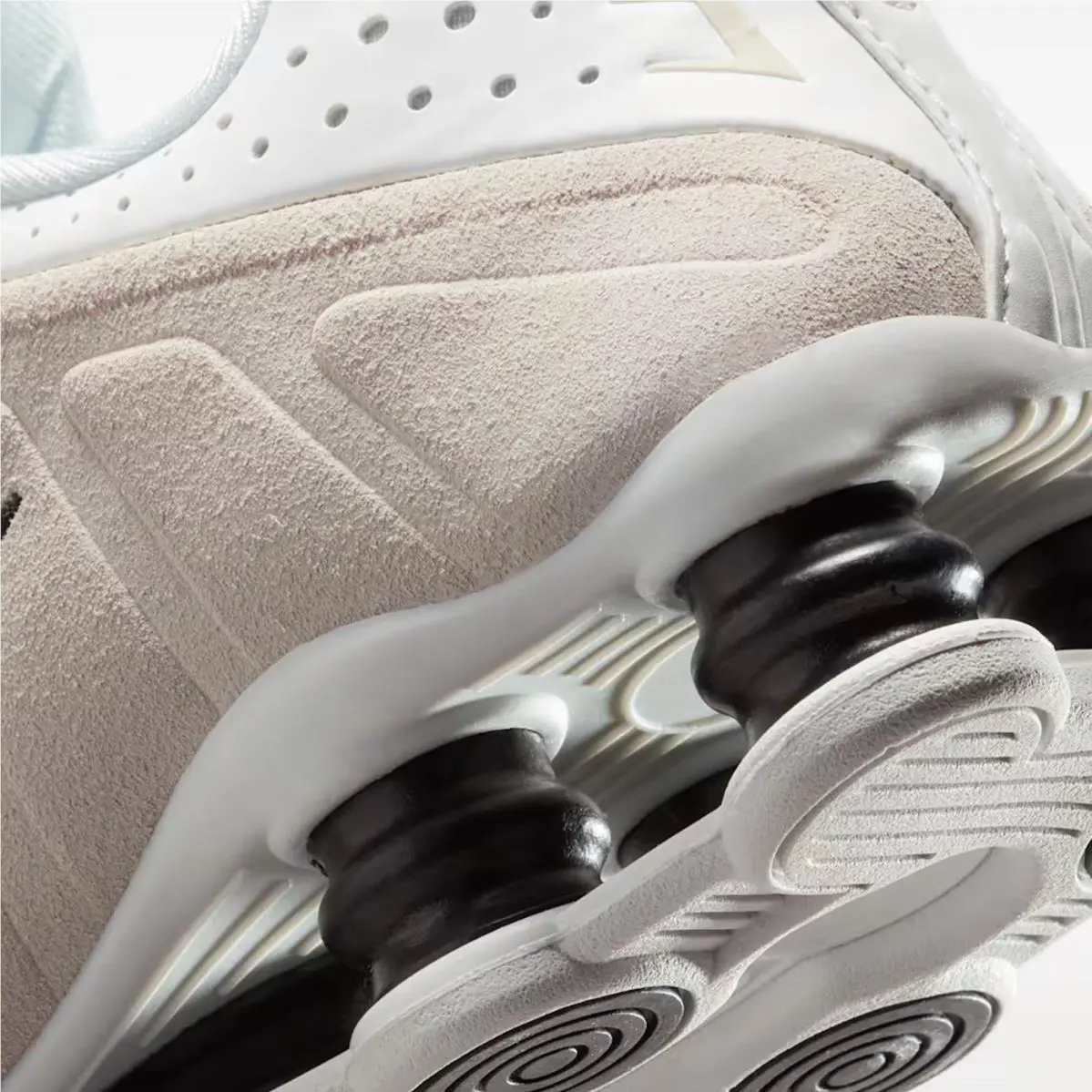 Nike shoes - Nike Shox R4 - Shox - HQ7739 100 - White 5