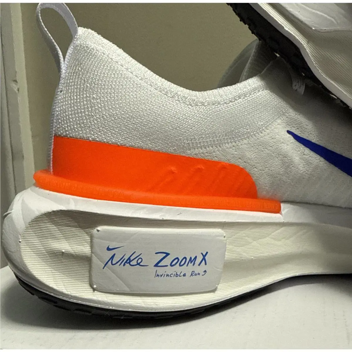 Nike shoes - White (UPC: 0197597231020) 4