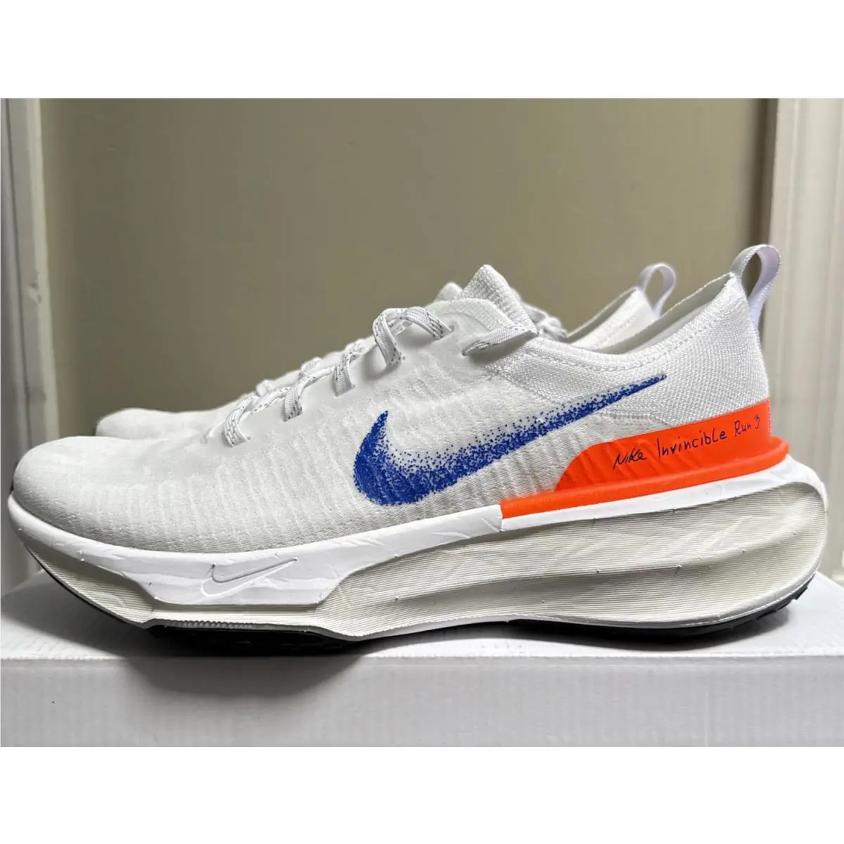 Nike shoes - White (UPC: 0197597231020) 0