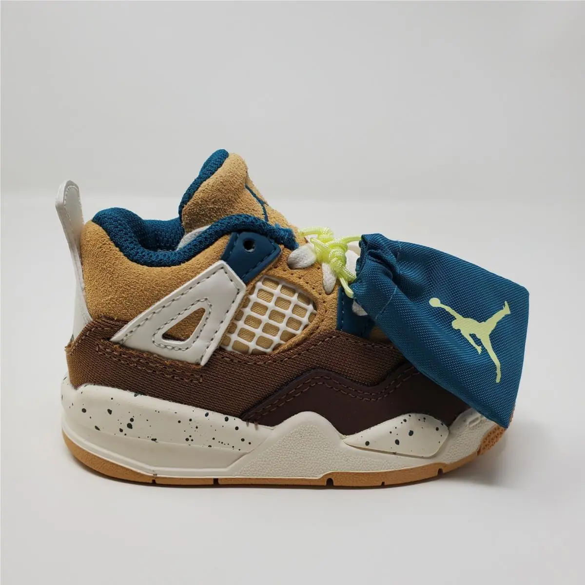 Nike shoes - Air Jordan 4 - Air - Brown 3