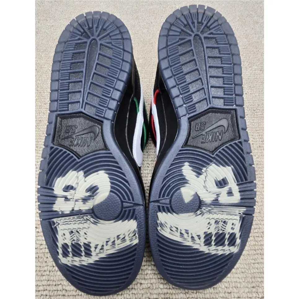 Nike shoes - Bronx Girls Skate x Nike Dunk SB - HV1664-001 - Black 4