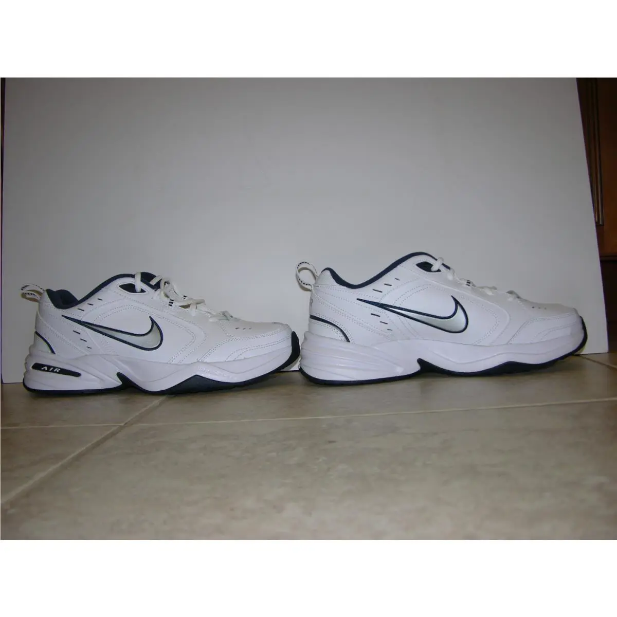 Nike shoes - Nike Air Monarch IV - Air Monarch - White 3