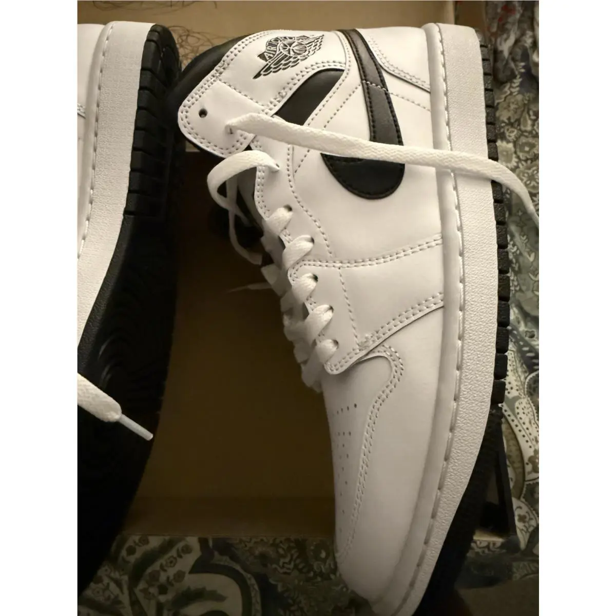 Nike shoes - Air Jordan 1 Mid - Air Mid - White 4