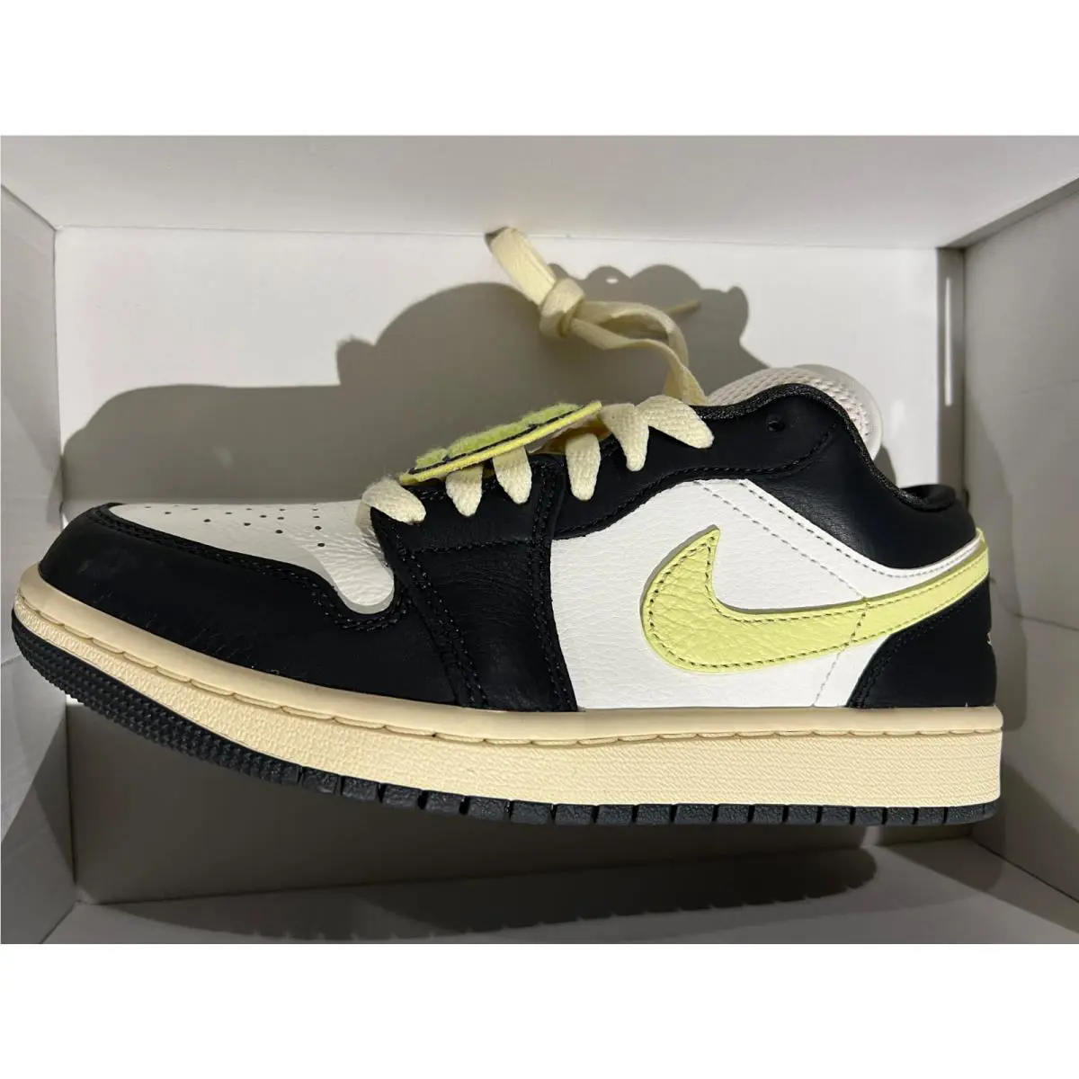 Nike shoes - ANTHRACITE/LUMINOUS GREEN SAIL 3