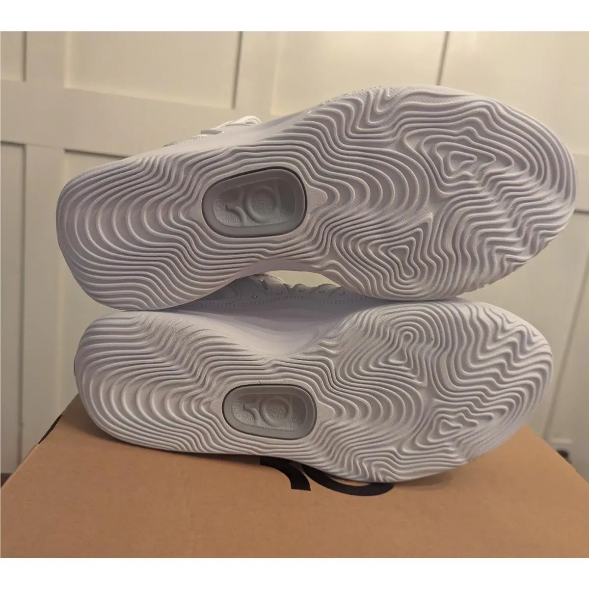 Nike shoes - Nike KD 18 - IM0634-105 - White 7