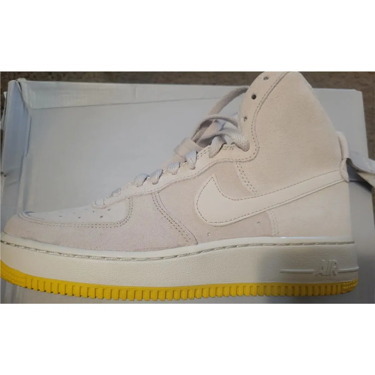 Nike shoes - Nike Air Force 1 High - Beige 0