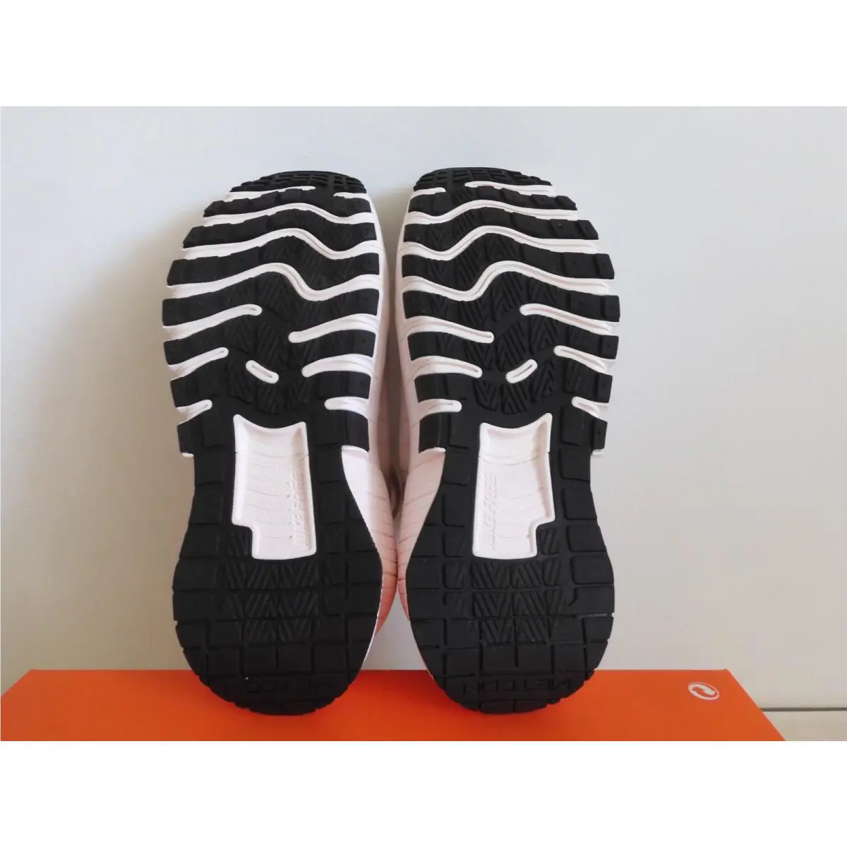 Nike shoes - Nike Free Metcon - Free Metcon - HF1208-600 - Pink (UPC: 197602670523) 5