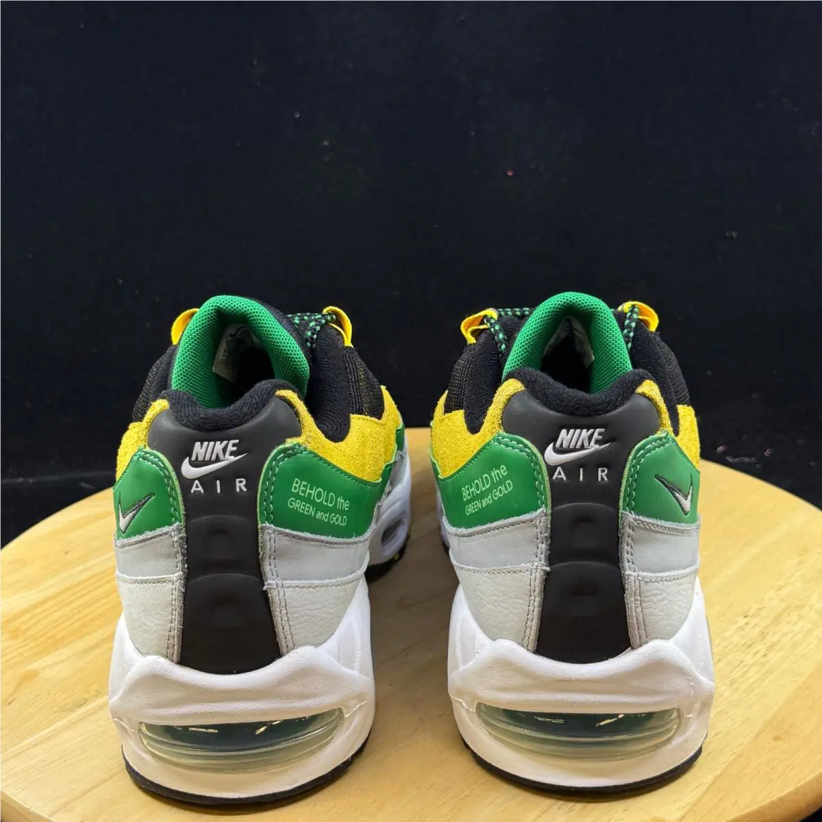 Nike shoes - Green 1