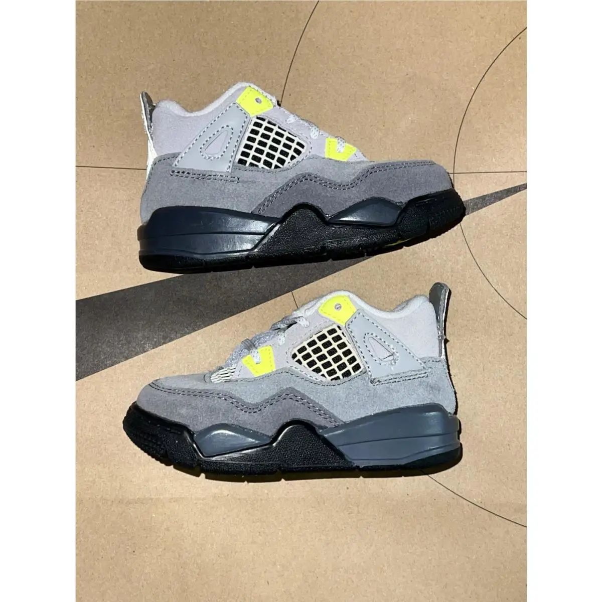 Nike shoes - Air Jordan 4 - Air - Gray 7