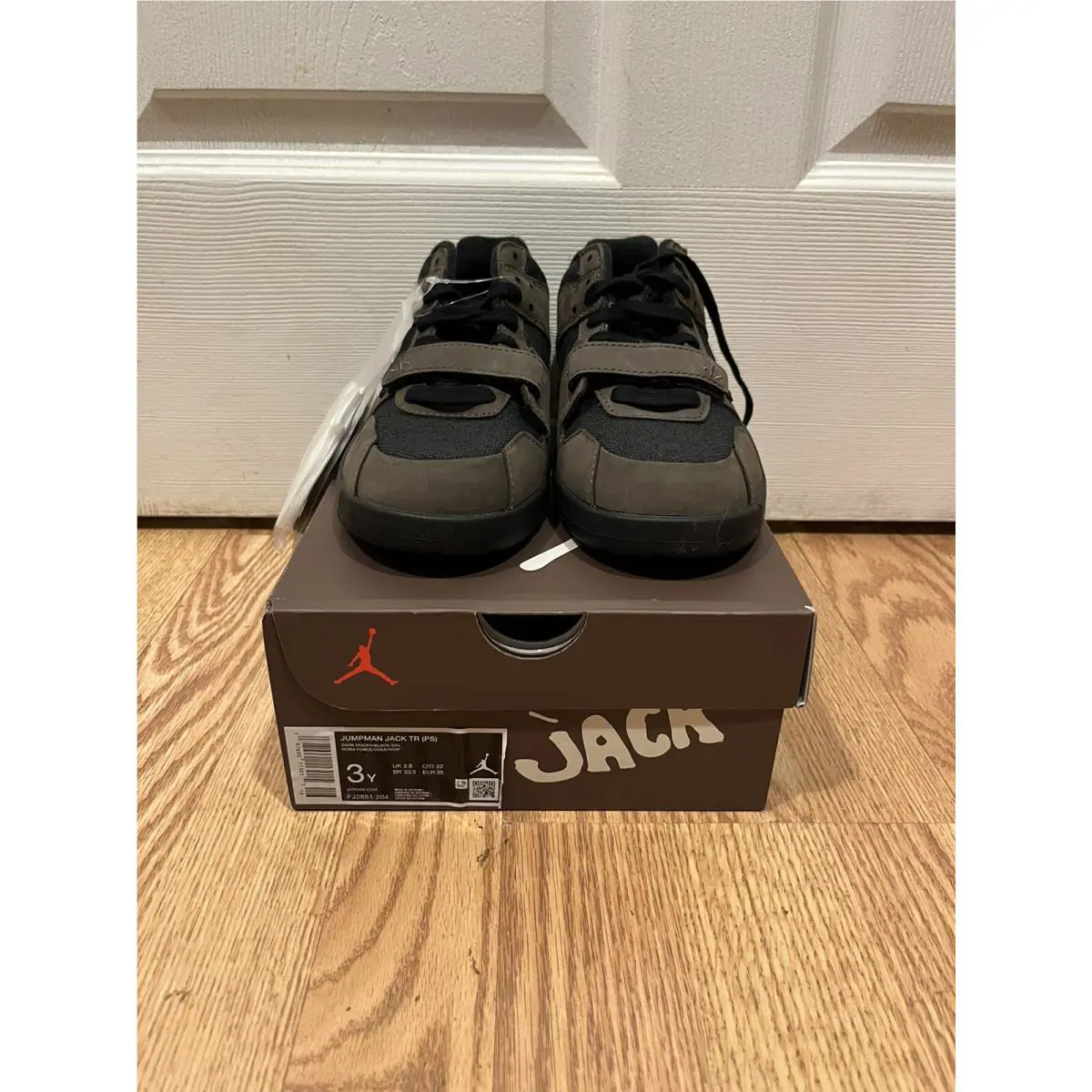 Nike shoes - Jordan Jumpman - Jumpman - Brown 1