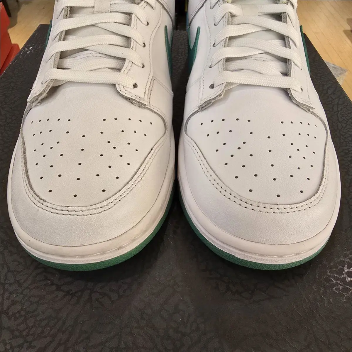 Nike shoes - Green 1