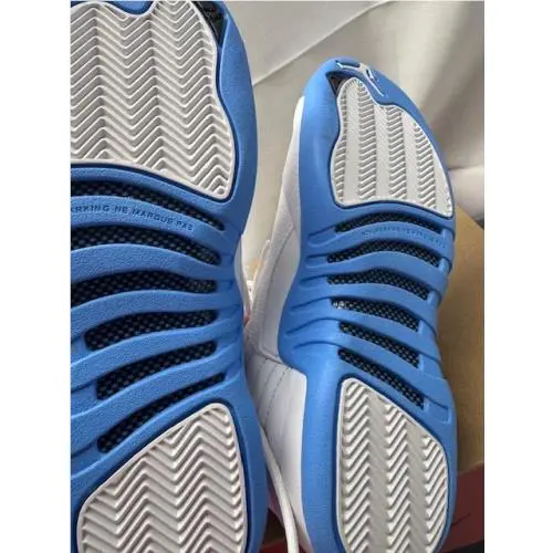 Nike shoes - Blue (UPC: 197859443147) 1